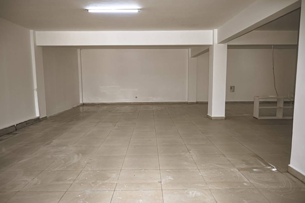 WAREHOUSE SPACE Muthaiga Business Centre, Thika Road, Nairobi 2250sqf 150k